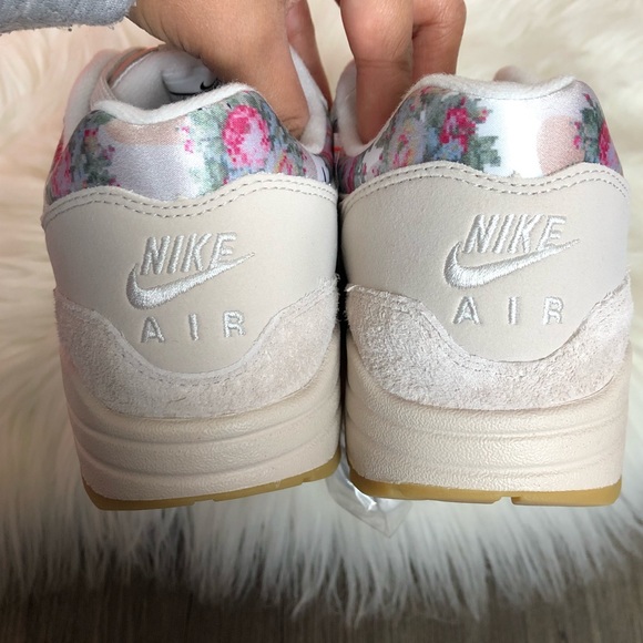Brand New Nike Air Max 1 Special Edition Floral - Picture 6 of 8
